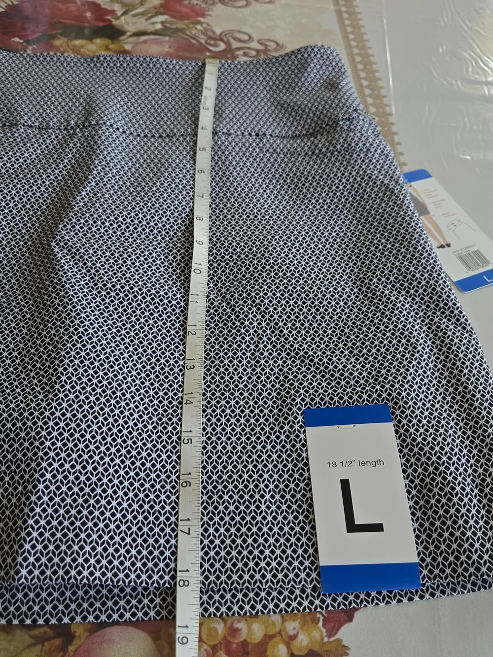 S.C. & Co. 360 Tummy Control Skirt Womens Size L Gray Geometric 1280311